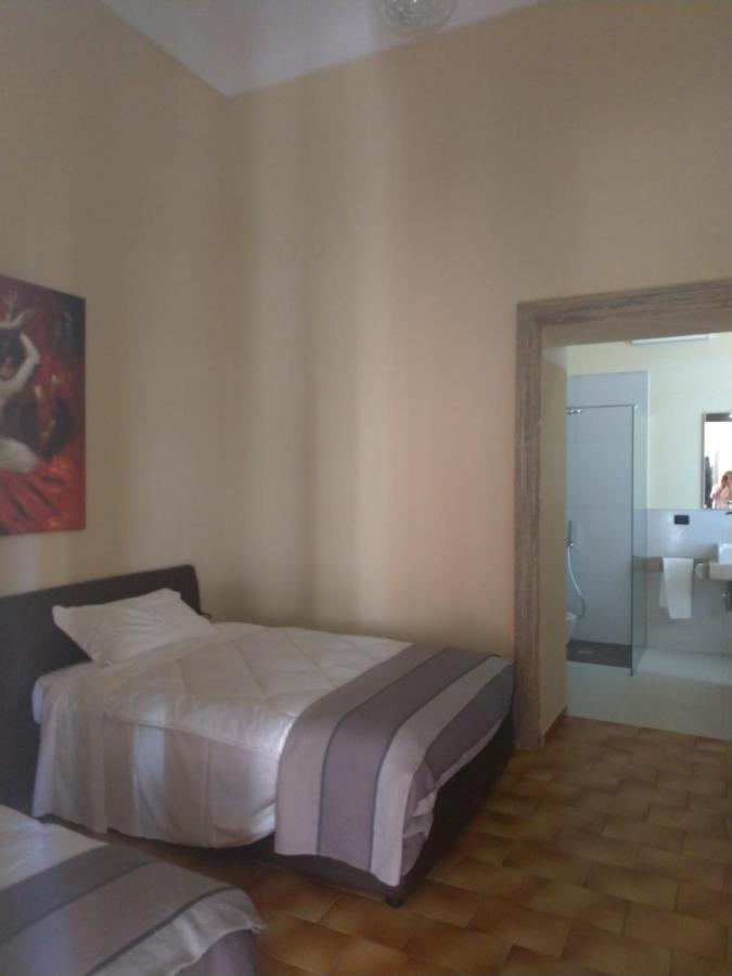 Dimora Castello Dei Conti Bed and Breakfast Trinità Buitenkant foto